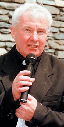 Father Eddie Cotter officially opened the millennium festival at coniston. - 2007_07_09_Greaves_PriestAccused_ph_Cotter