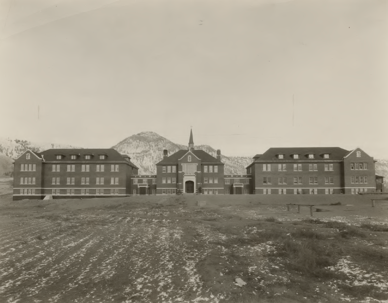 The Kamloops Indian Residential School circa 1930 (Photo: Archives of the Oblate Order).