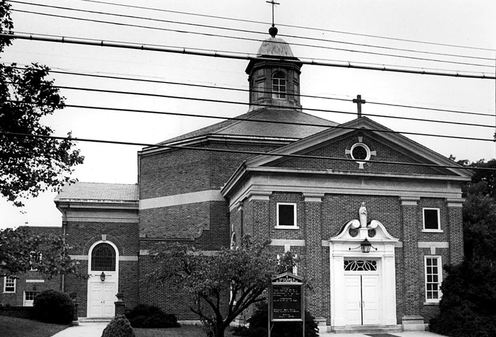 This 1987 file photo shows the front of St. Clare's R.C. Church in Great Kills, around the time plaintiffs claim they were sexually abused by former priest Ralph LaBelle. (Staten Island Advance)